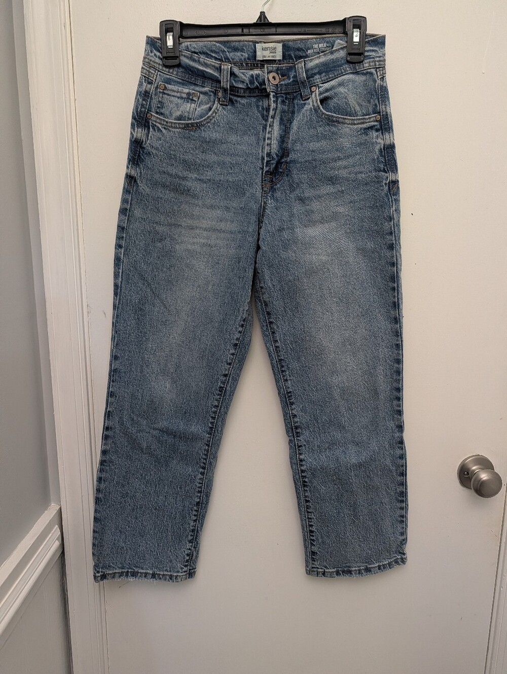 Kensie Straight Leg Jeans